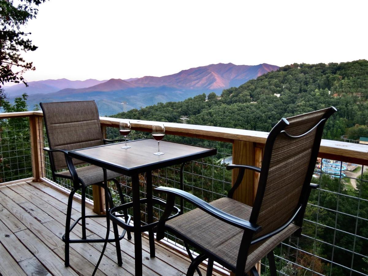 Million Dollar Views! 4 Bedroom, Sleeps 9, Close To National Park And 5 Mi To Gatlinburg! المظهر الخارجي الصورة